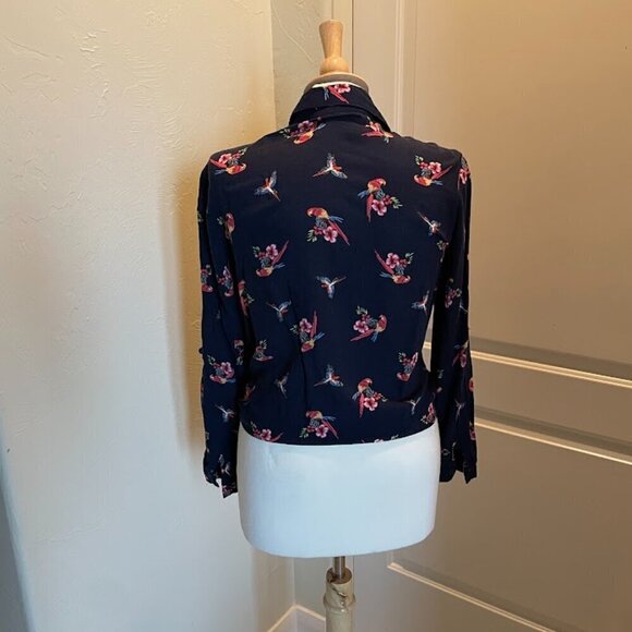 Love Notes Tropical Parrot Print Shirt | Tie Waist | Vibrant & Breezy - Small - Picture 3 of 4